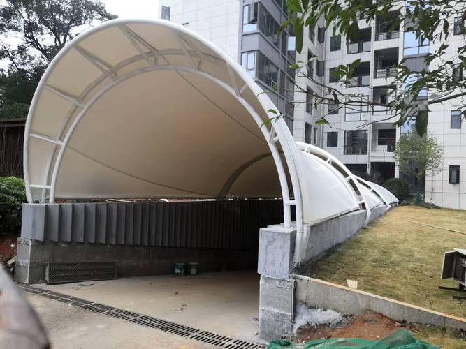 一,大门雨棚厂家推荐:长沙太艺金属结构